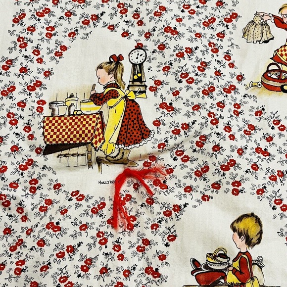 Vtg Homemade Holly Hobbie Throw Blanket Red Floral Fabric Fleece Back Tie Quilt - Picture 8 of 11